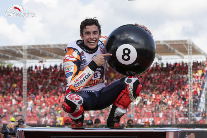 Márquez slaví vítězství v šampionátu, Quartararo opět druhý
