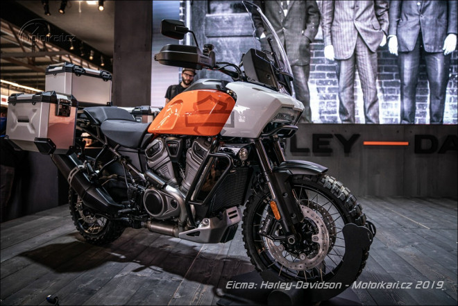 Harley-Davidson vystavuje revoluční modely Pan America a Bronx