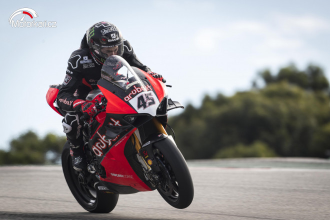 Tým Aruba.it Racing – Ducati může být s testy spokojen