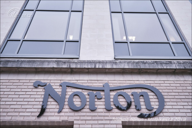 Britské značce Norton hrozí krach, je v nucené správě
