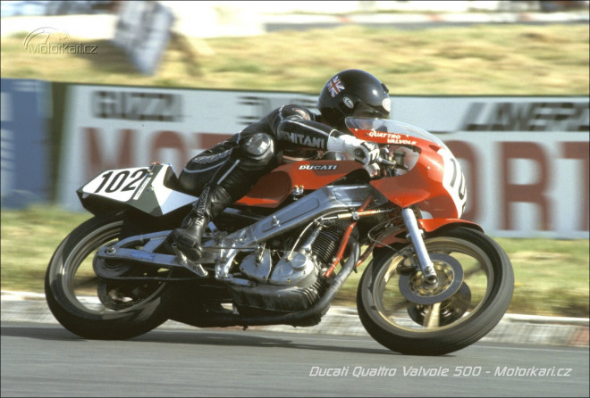 Ducati 500 Quattro Valvole: Kterak nadšenec předběhl továrnu