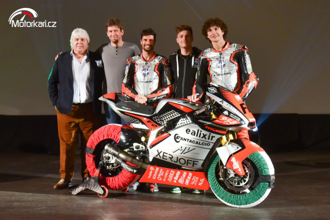 Tým MV Agusta Forward Racing představil barvy 2021