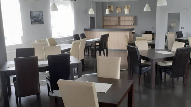 Firma Horejsek nabízí k pronájmu prostory restaurace s terasou v České Lípě