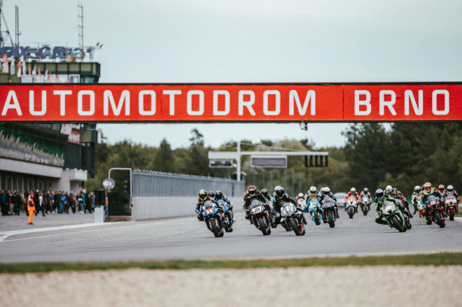 Jarní cena Brna – Motocyklovou sezonu zahájí víc než tři stovky jezdců včetně posádek sidecar