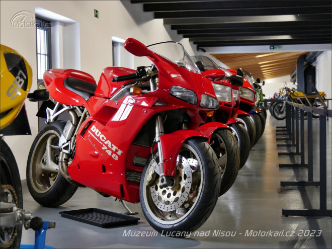 Nově otevřené muzeum ukazuje sportovní motorky za posledních sto let