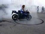 Jakou motorku pro přítelkyni ?
