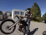 Motoped – downhill bike s pitbike motorem
