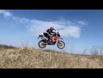 KTM 890 Adventure R skok