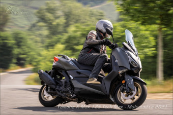 Essai yamaha x max 125 2018 hmotnost