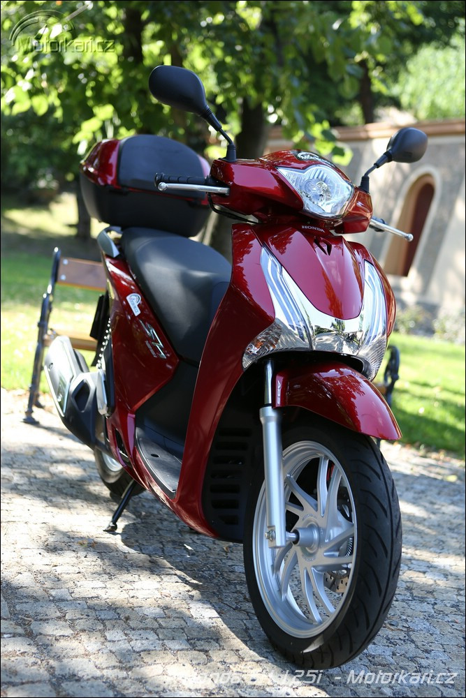Honda SH 125 | Katalog motocyklů a motokatalog na Motorkáři.cz