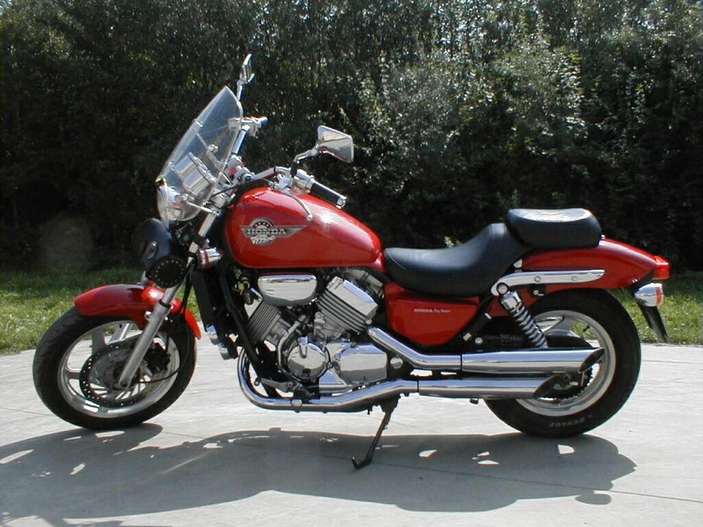 Honda VF 750 C Magna Motorkáři.cz