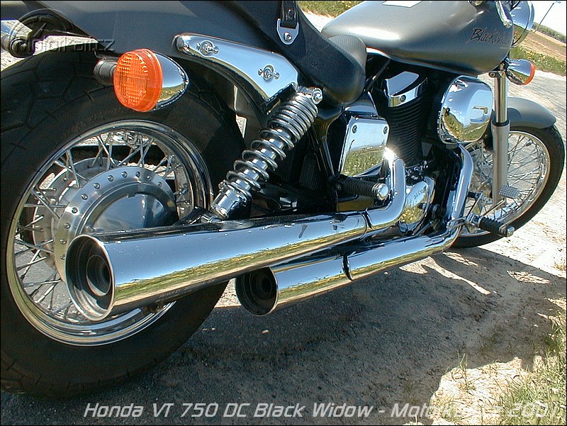 Honda VT 750 DC Black Widow Motorkáři.cz