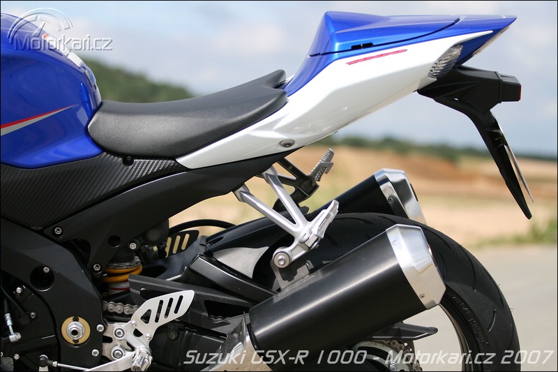 Suzuki GSXR 1000 K7 Motorkáři.cz